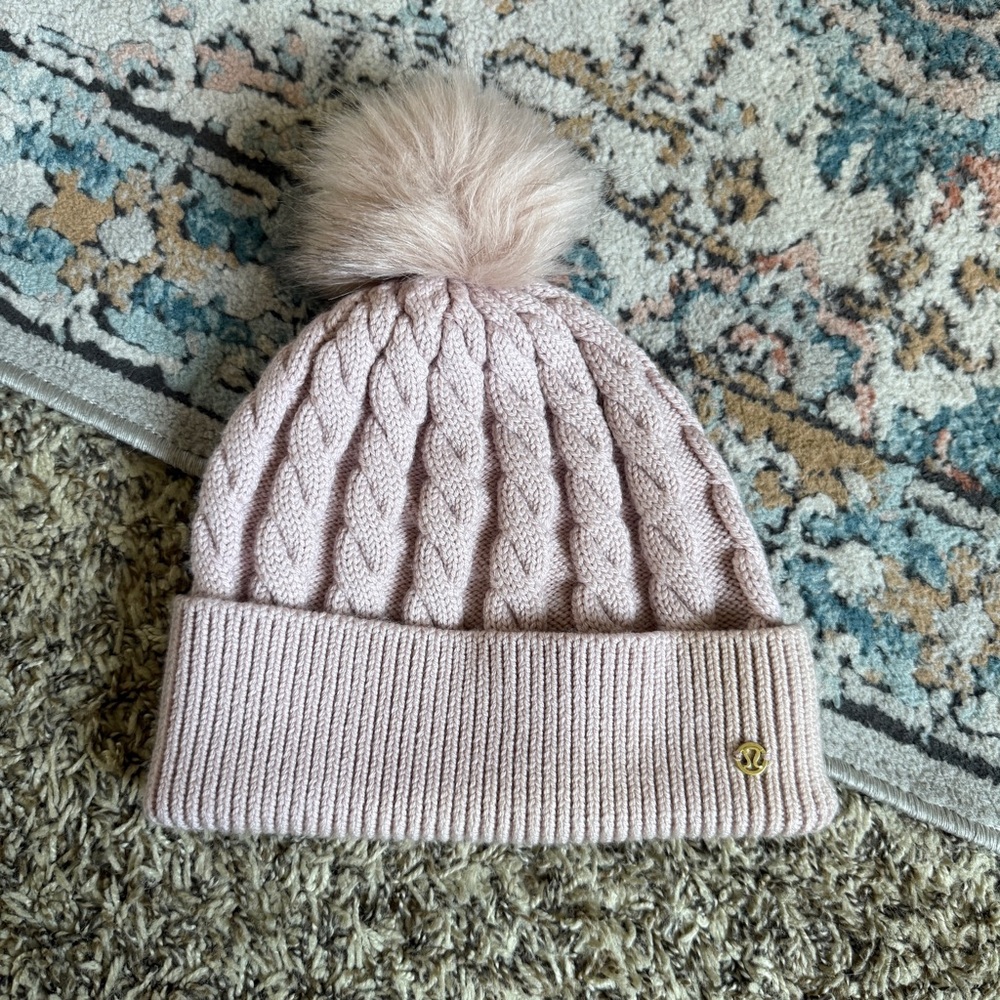 Lululemon Wool be Toasty beanie